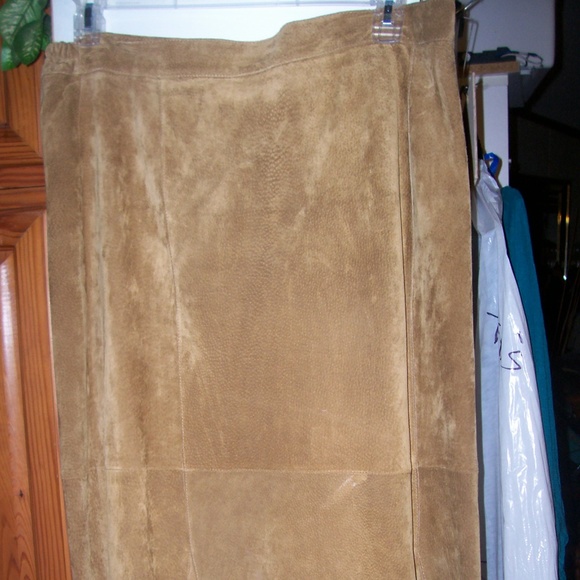 J G Hook 100% Leather Suede Jacket & Skirt 16W - Picture 2 of 7
